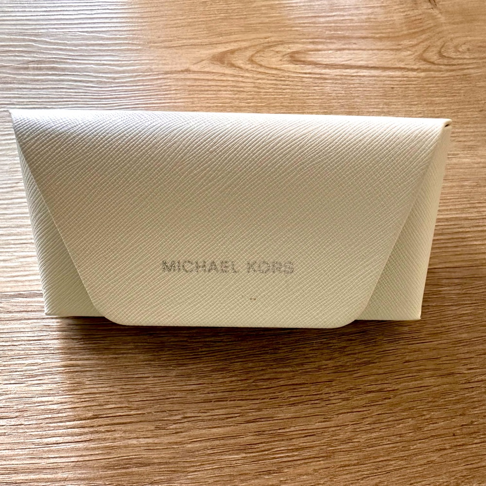 Michael Kors Eyeglass Sunglasses Case with snap